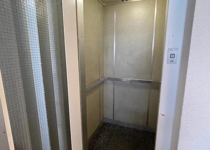 Big Center - Marble 5 * Zürich